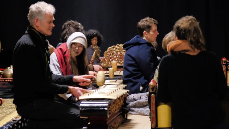 Stage de Composition pour Gamelan Javanais avec Mark Lockett